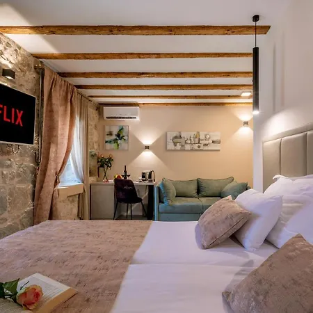 Old Spalatrum Luxury 4* سبليت