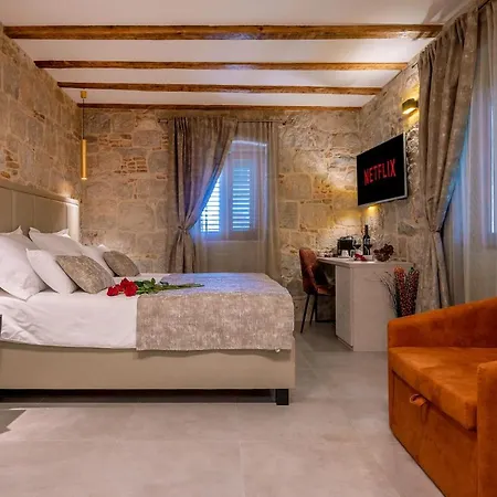 Gasthuis Old Spalatrum Luxury