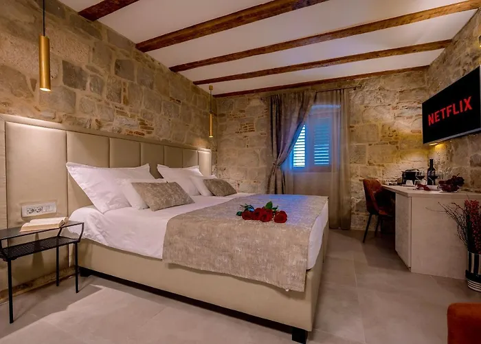 Old Spalatrum Luxury سبليت