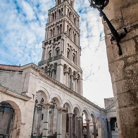 Old Spalatrum Luxury 4* سبليت