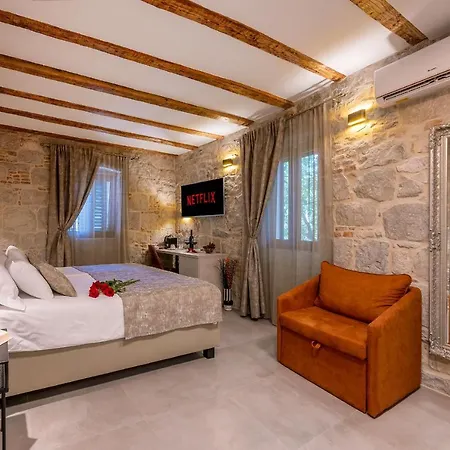 Old Spalatrum Luxury بيت ضيافة