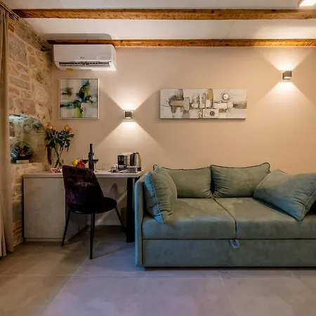 Old Spalatrum Luxury