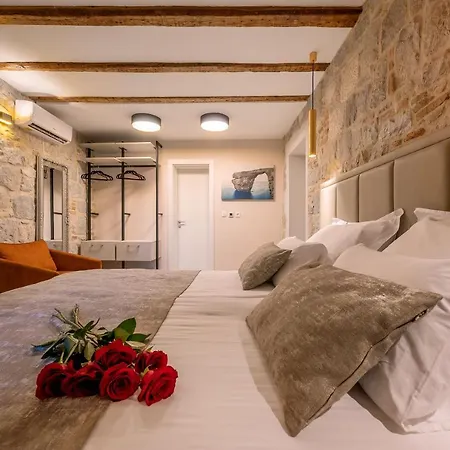 Old Spalatrum Luxury Gasthuis 4*