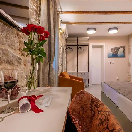 Old Spalatrum Luxury