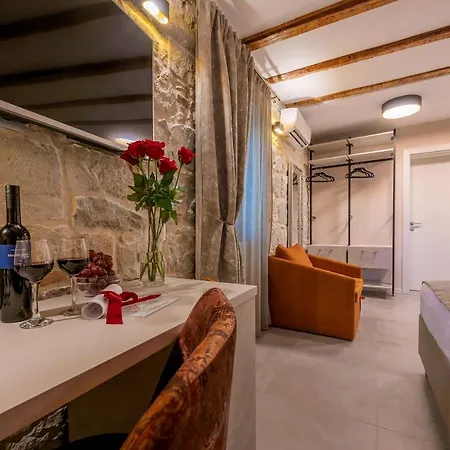 Old Spalatrum Luxury スプリト