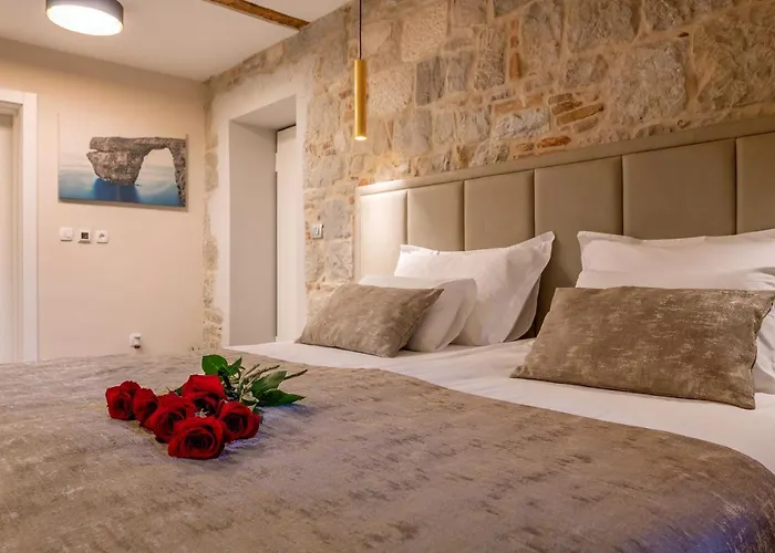 Old Spalatrum Luxury Konukevi 4*