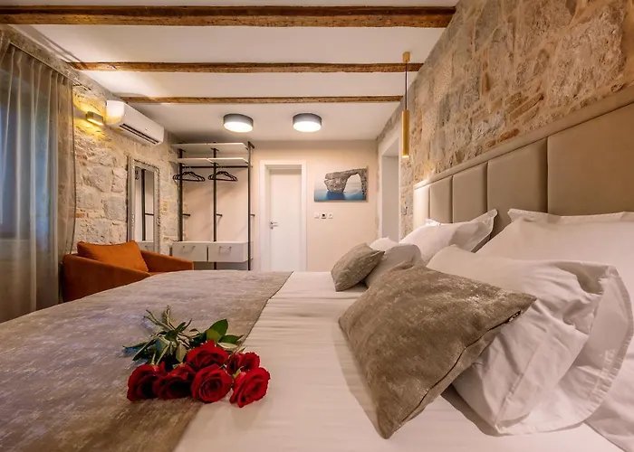 Old Spalatrum Luxury Konukevi 4*