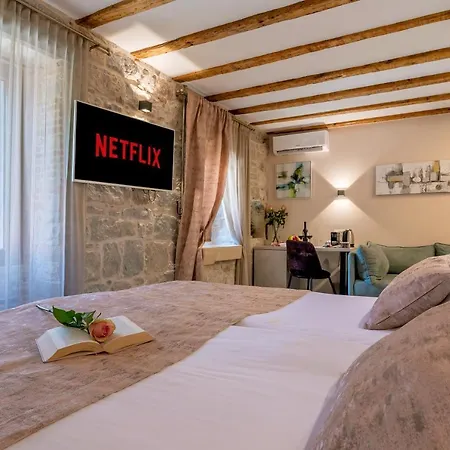 Old Spalatrum Luxury Pensión Split