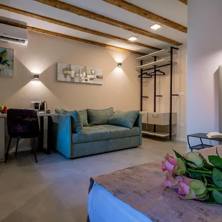 Old Spalatrum Luxury